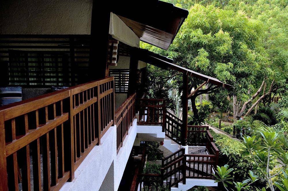 The Strand Boutique Resort Balabag  Экстерьер фото