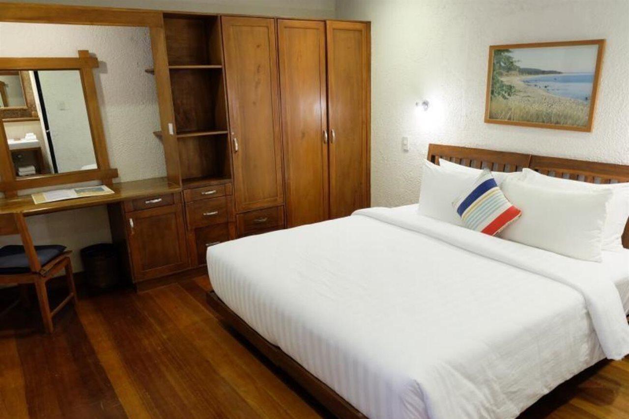 The Strand Boutique Resort Balabag  Экстерьер фото