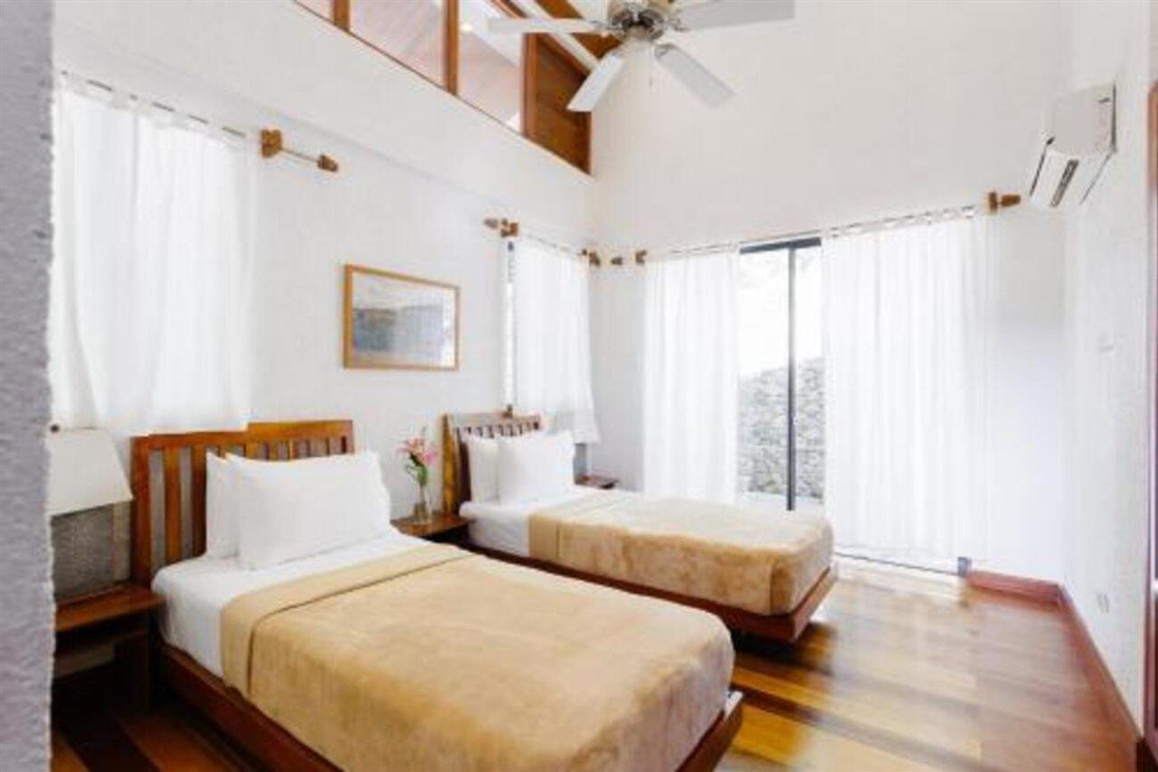 The Strand Boutique Resort Balabag  Экстерьер фото