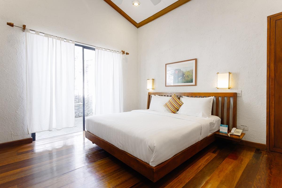 The Strand Boutique Resort Balabag  Экстерьер фото