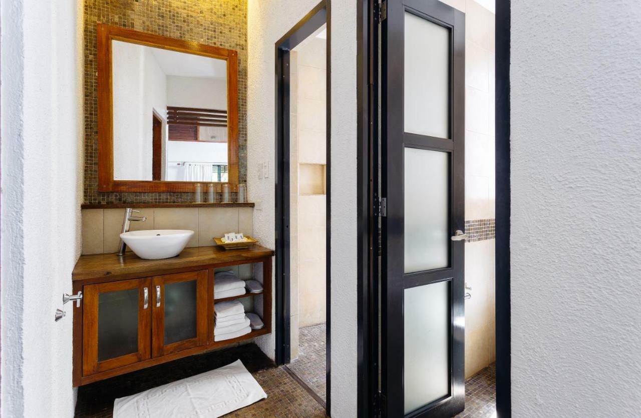 The Strand Boutique Resort Balabag  Экстерьер фото
