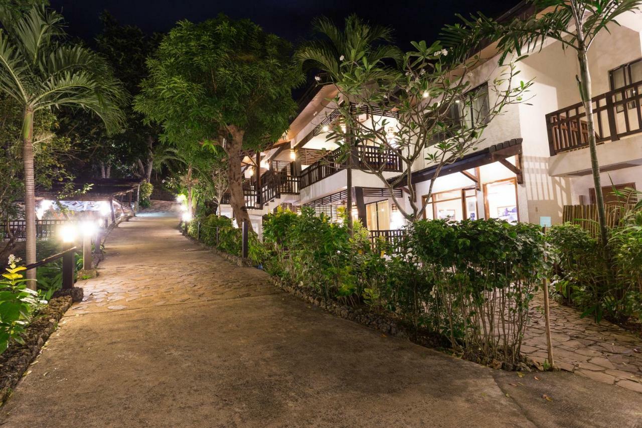 The Strand Boutique Resort Balabag  Экстерьер фото