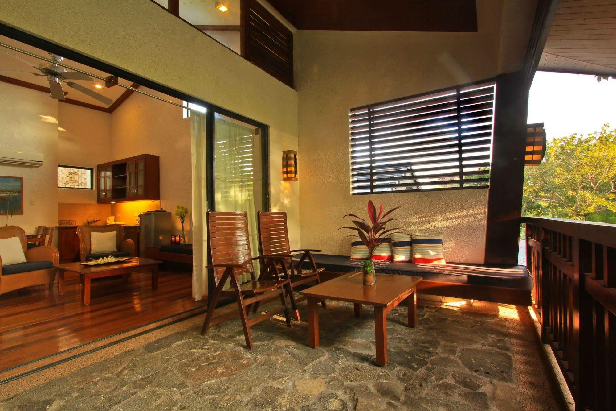 The Strand Boutique Resort Balabag  Экстерьер фото