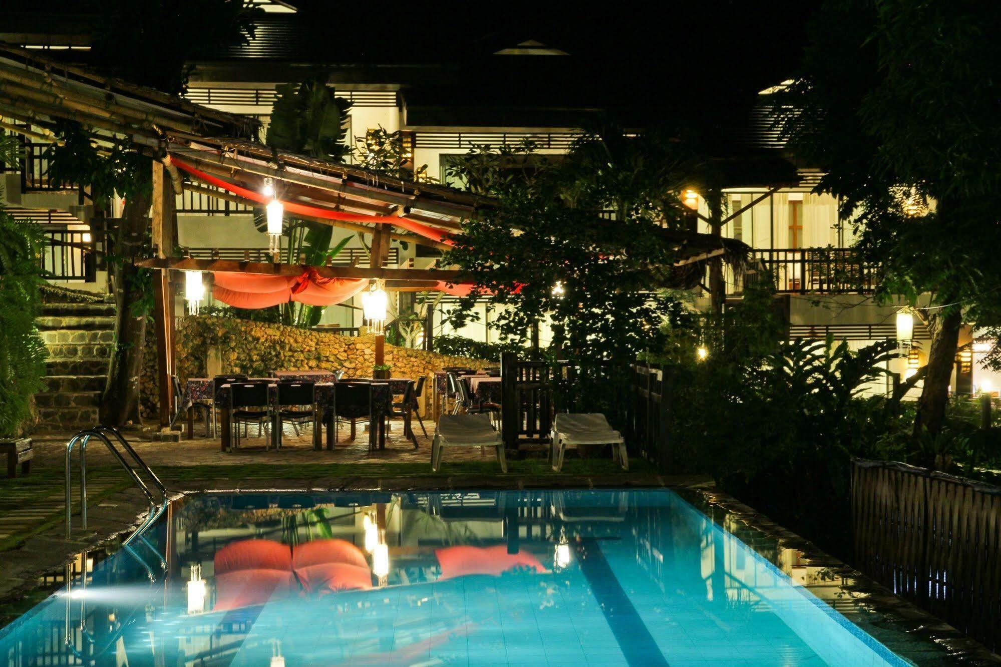 The Strand Boutique Resort Balabag  Экстерьер фото